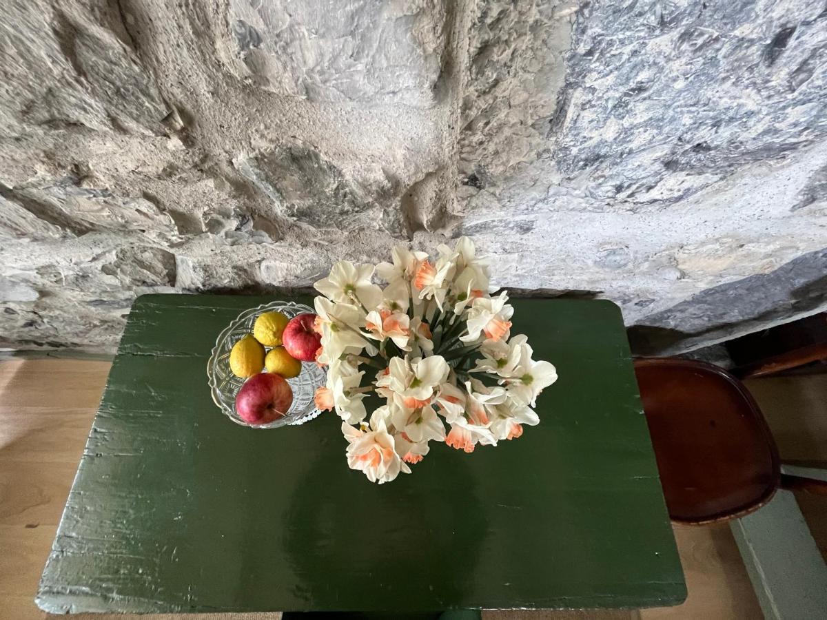 Castagna Holiday Home Nesso Luaran gambar